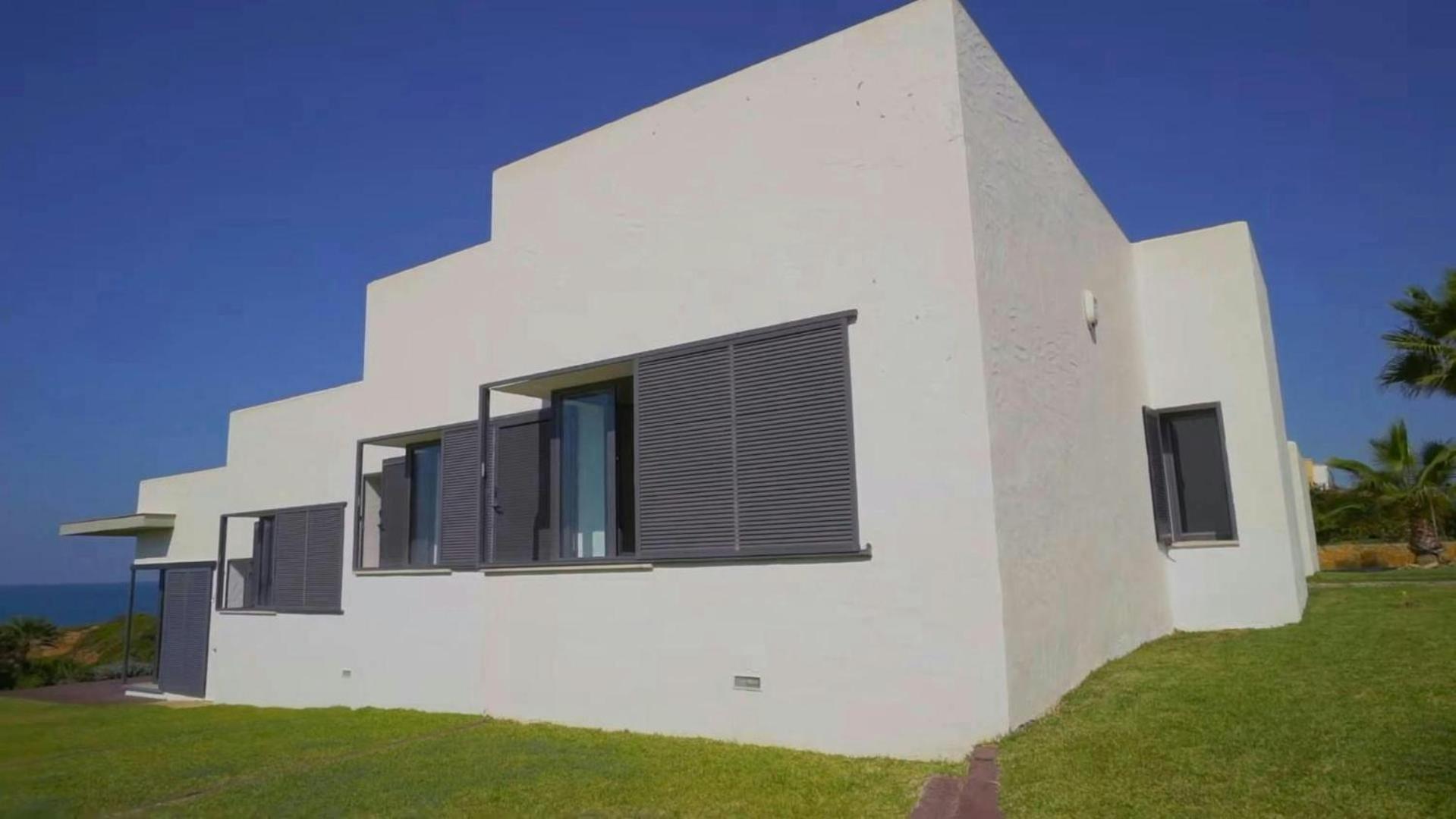 Casa Onaco 8 *